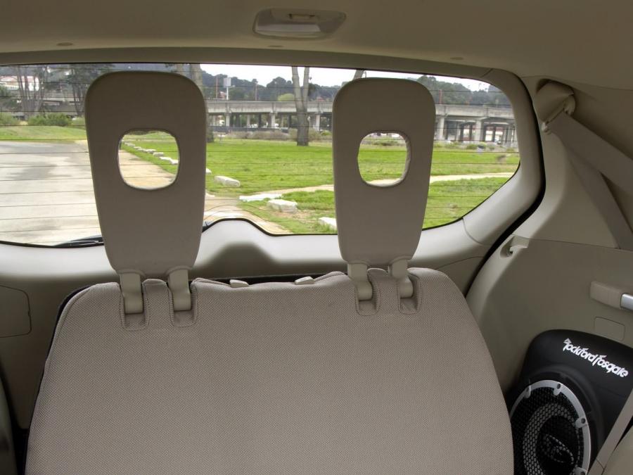  Mitsubishi Outlander Urban 2007 года  (фото 7 из 26)